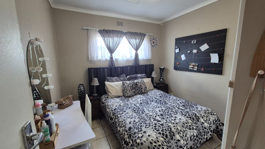 3 Bedroom Property for Sale in Roodia Free State